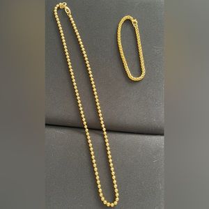 Premier Designs Gold Tone necklace and bracelet